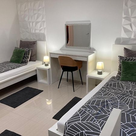 Apartman Sonas With Free Private Parking Karlovac Esterno foto