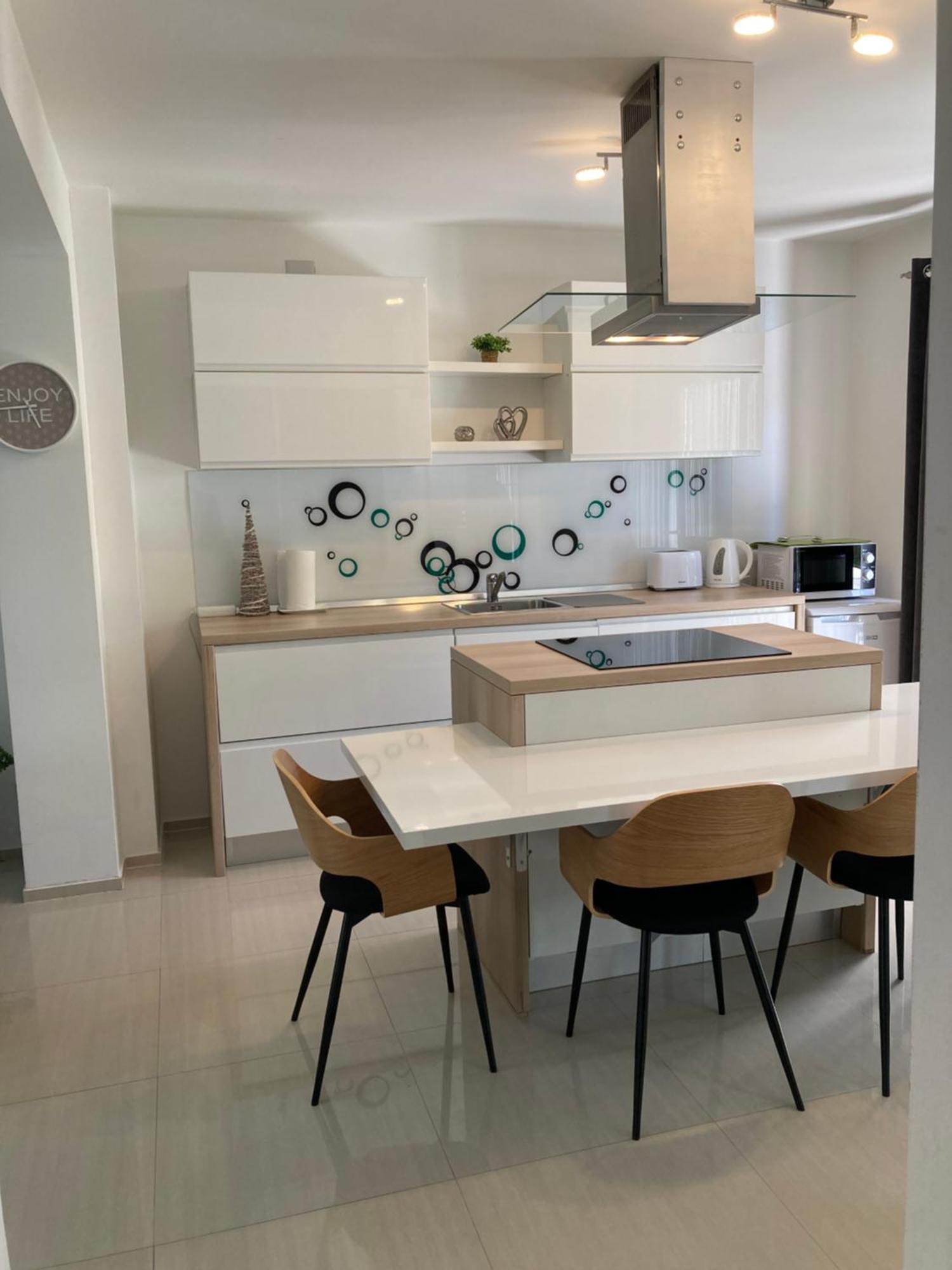 Apartman Sonas With Free Private Parking Karlovac Esterno foto