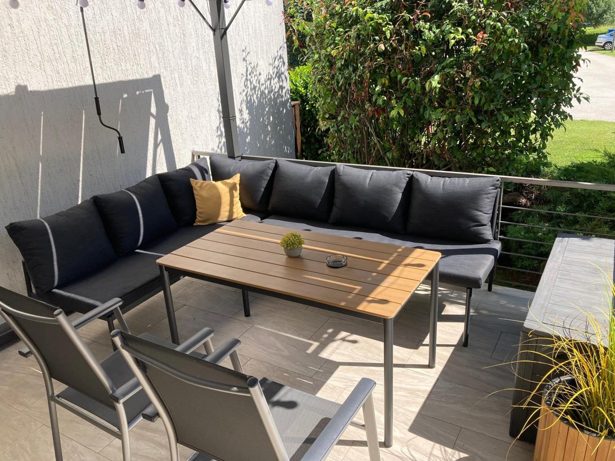 Apartman Sonas With Free Private Parking Karlovac Esterno foto