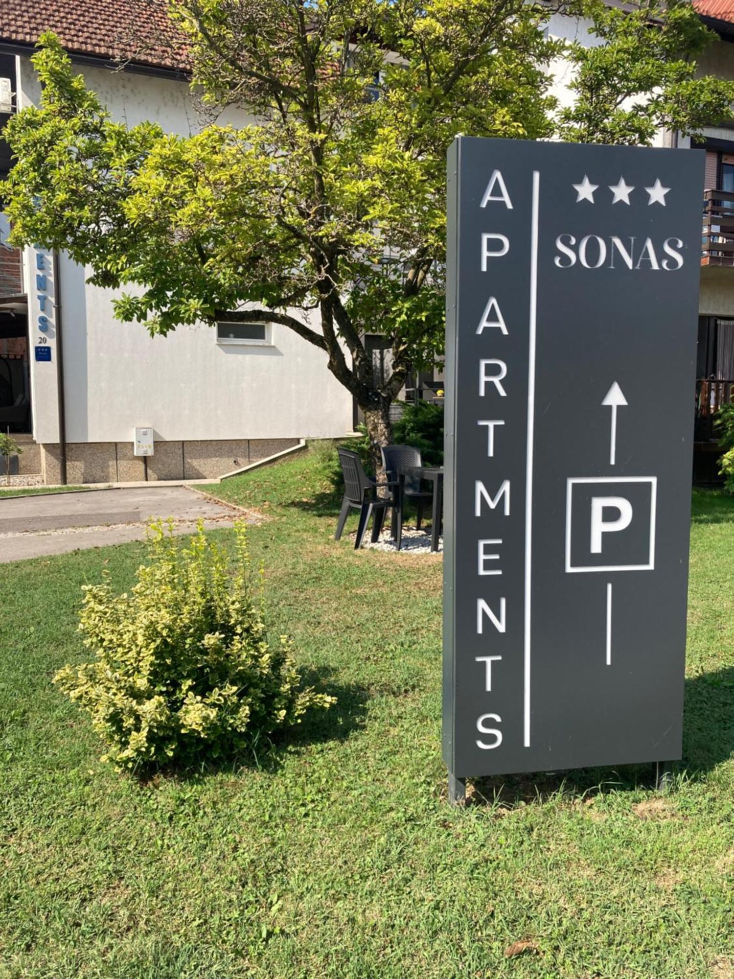 Apartman Sonas With Free Private Parking Karlovac Esterno foto